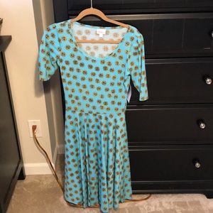Lularoe Nicole sunflower dress